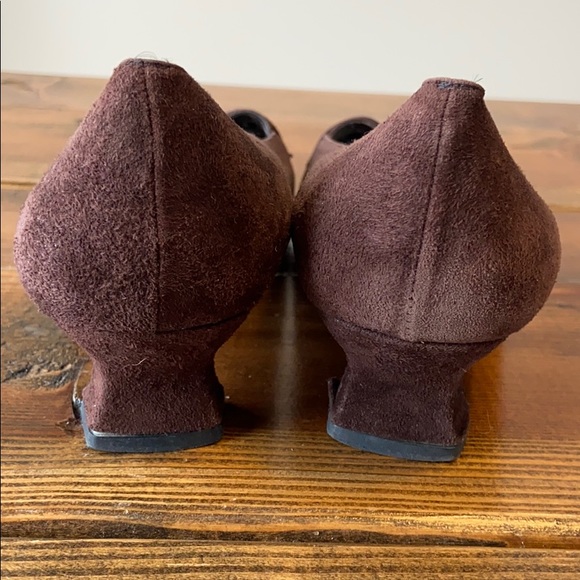 Stuart Weitzman Brown kitten Heels - Picture 9 of 10